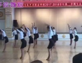 可爱小姐姐校园舞蹈视频,可爱小姐姐演绎活力四溢舞蹈风采